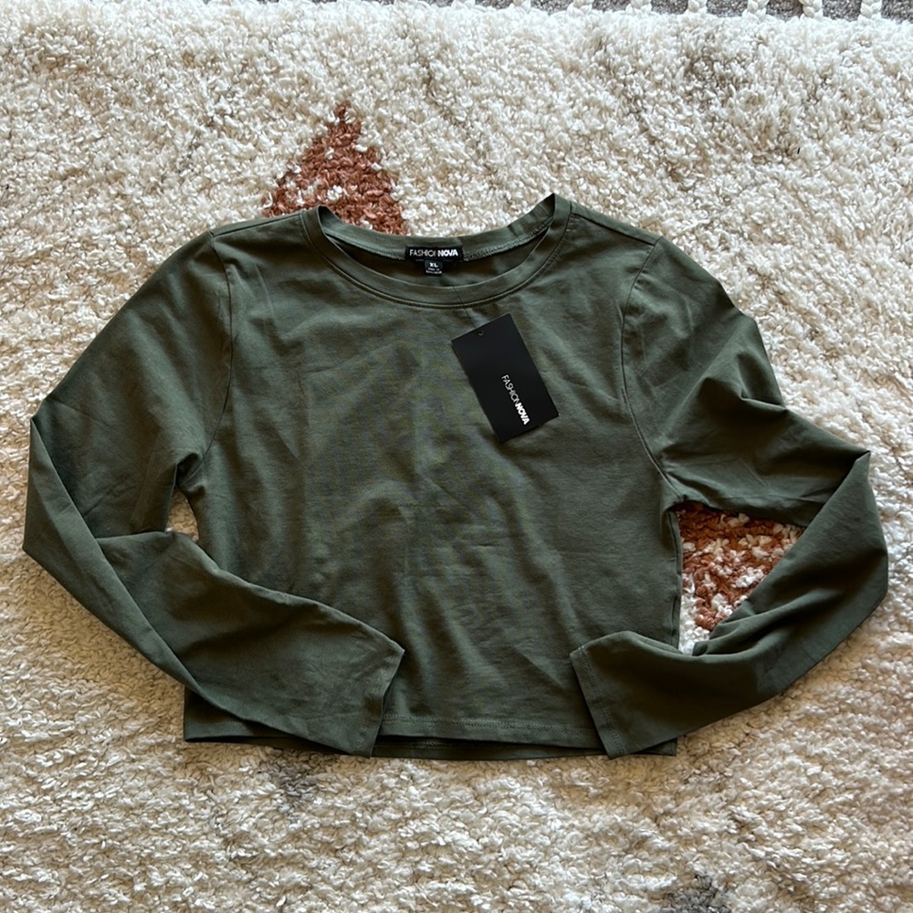 Fashion nova crop top perfect for a gift